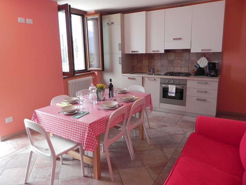 Casa Mattia Sorico Quarto foto